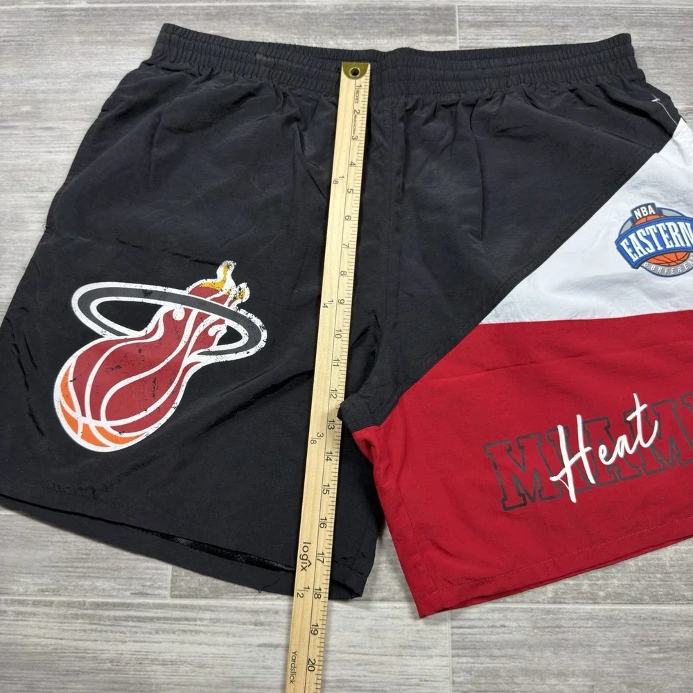 Miami Heat Mitchell & Ness NBA Adult Woven Vintage Logo Shorts Men's Size XL NEW